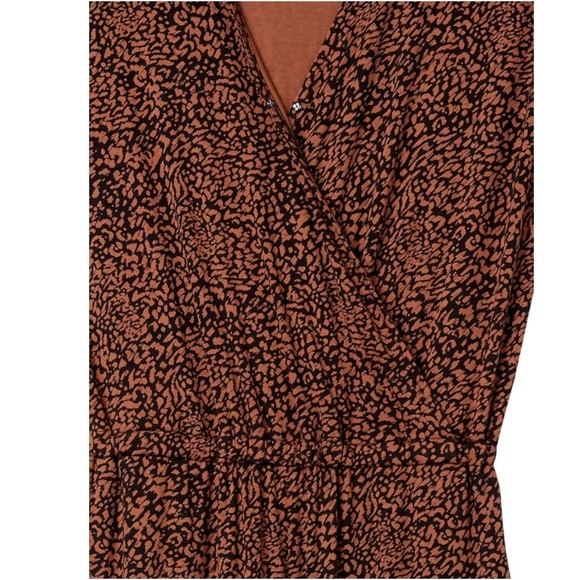 Amazon Essentials Short-Sleeve Surplice Cropped Wide-Leg Jumpsuit Size XL - Picture 6 of 13